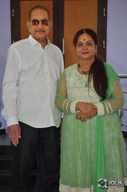 Krishna-And-Vijaya-Nirmala-Pressmeet-About-Nandini-Nursing-Home-Movie